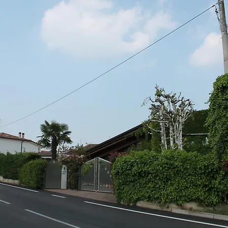 My Chic Garda House Castelnuovo del Garda